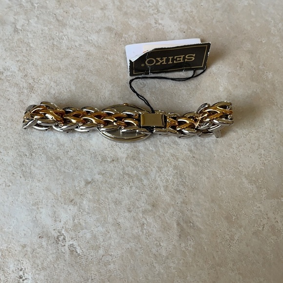 COPY - Seiko lady battery water resistant stainless steel main image 4